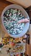 KiddyMoon Круглый детский бассейн с мячиками 120x30см/200 шариков ∅ 7см, сертифицирован в ЕС, Светло-серый:белый-серый-мятный