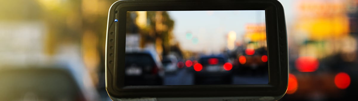 Kā izvēlēties auto videoreģistratoru?